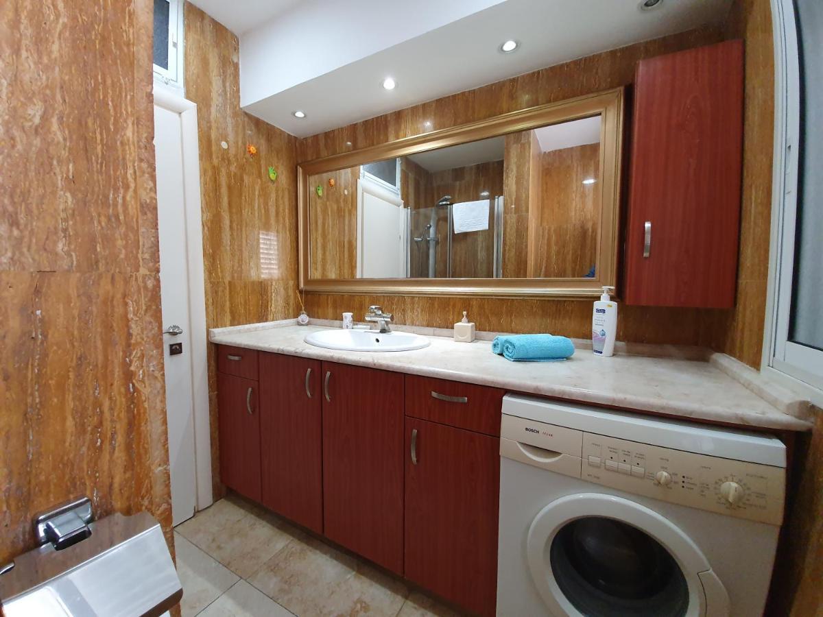 Ezore Yam Apartmens - Elmali'akh St. 4 Bat Yam Bagian luar foto
