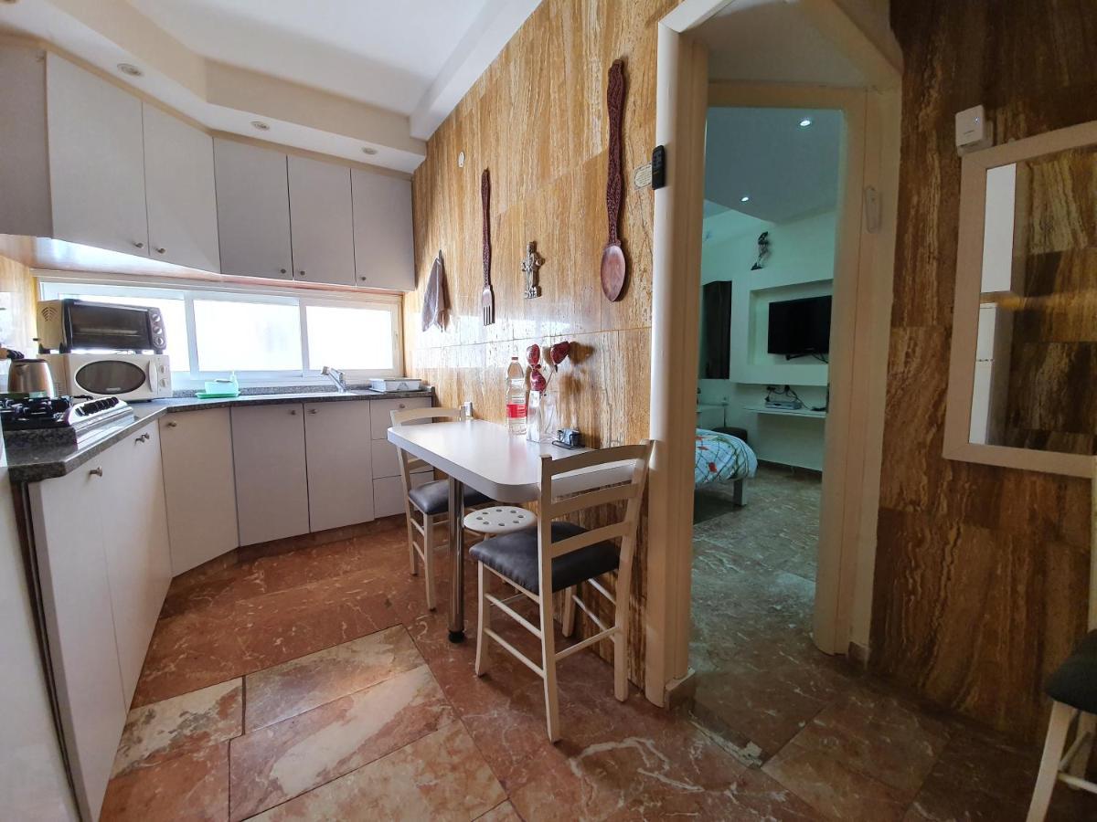 Ezore Yam Apartmens - Elmali'akh St. 4 Bat Yam Bagian luar foto