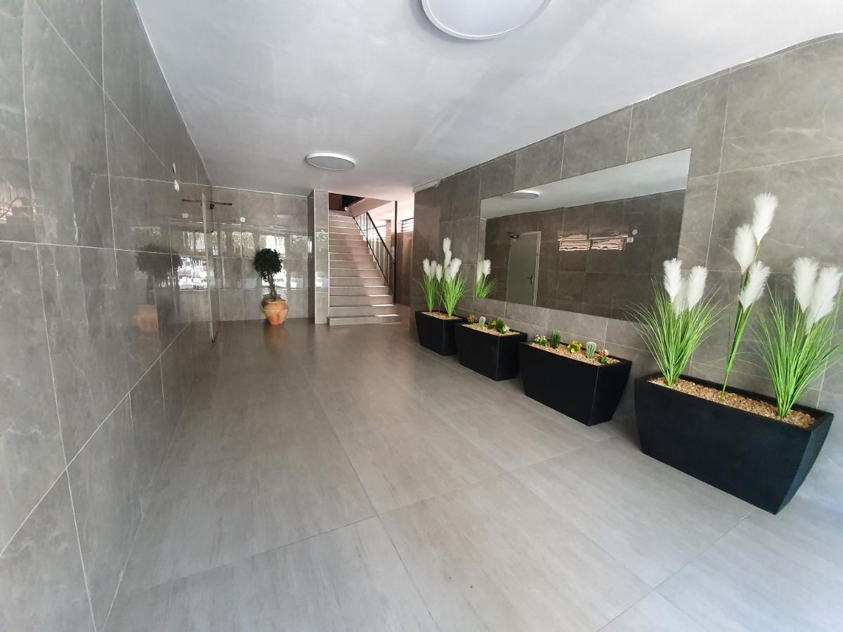 Ezore Yam Apartmens - Elmali'akh St. 4 Bat Yam Bagian luar foto