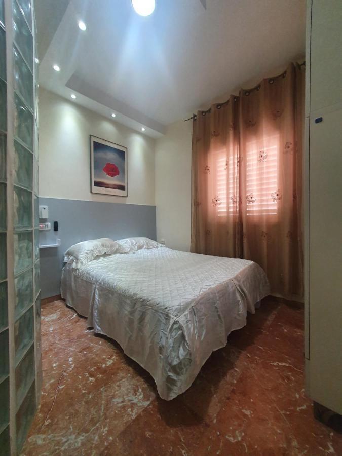 Ezore Yam Apartmens - Elmali'akh St. 4 Bat Yam Bagian luar foto