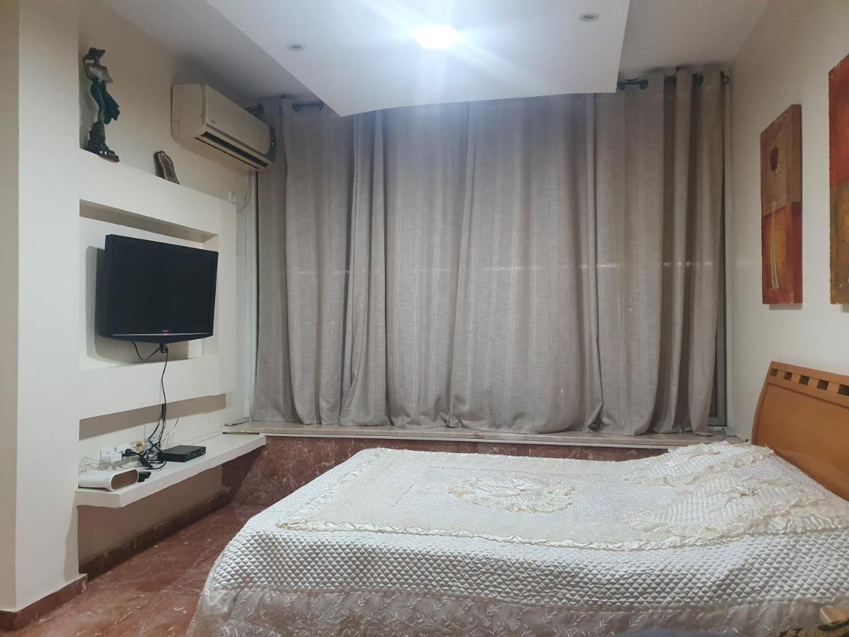 Ezore Yam Apartmens - Elmali'akh St. 4 Bat Yam Bagian luar foto